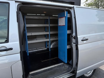 Used Volkswagen Transporter 2017 for sale - 76455460: Photo