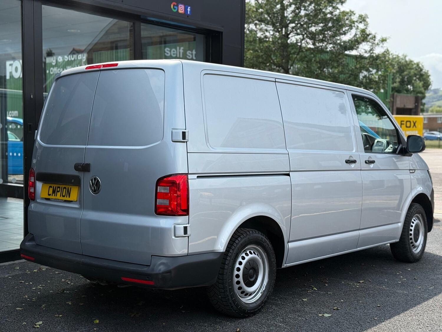 Used Volkswagen Transporter 2017 for sale - 76455460: Photo 9