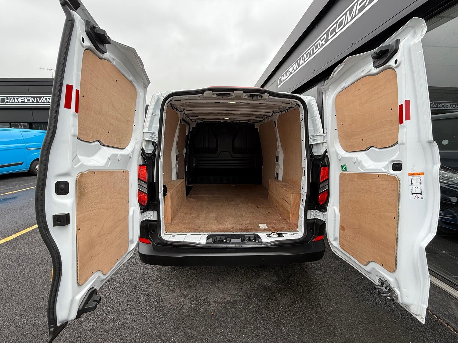 Used Ford Transit Custom 2024 for sale - 76793111: Photo 33