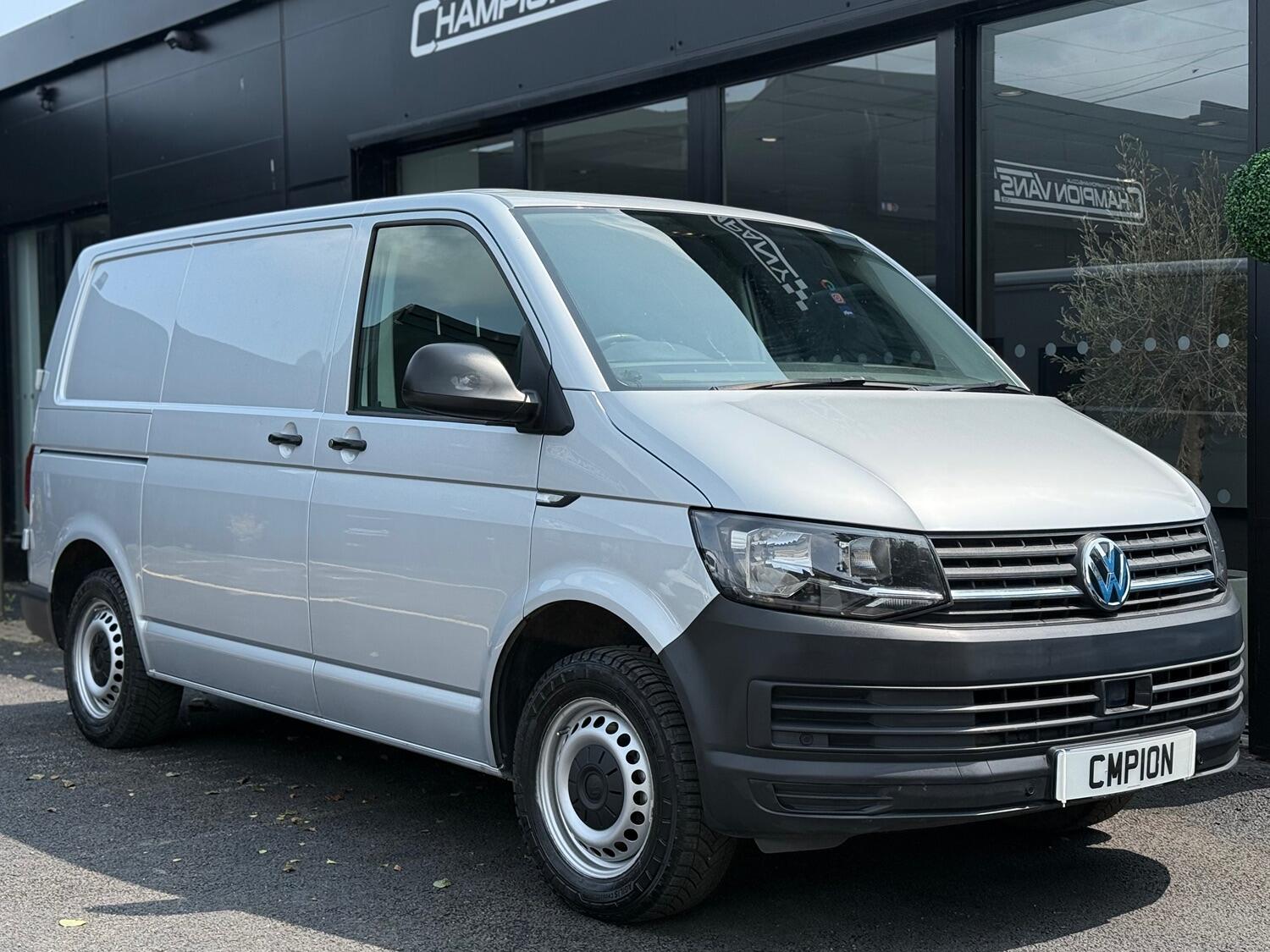 Used Volkswagen Transporter 2017 for sale - 76793114: Photo 6