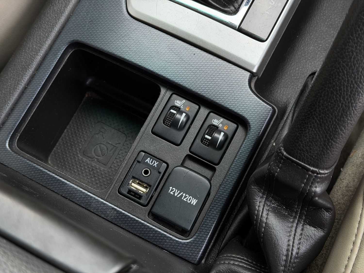 Used Toyota Land Cruiser 2010 for sale - 76692810: Photo 10