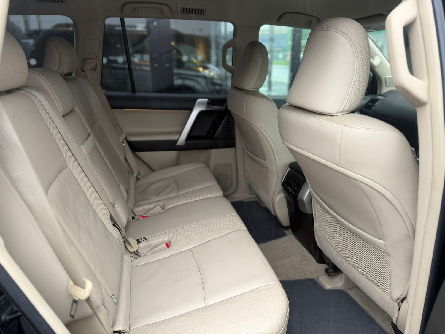 Used Toyota Land Cruiser 2010 for sale - 76692810: Photo 14