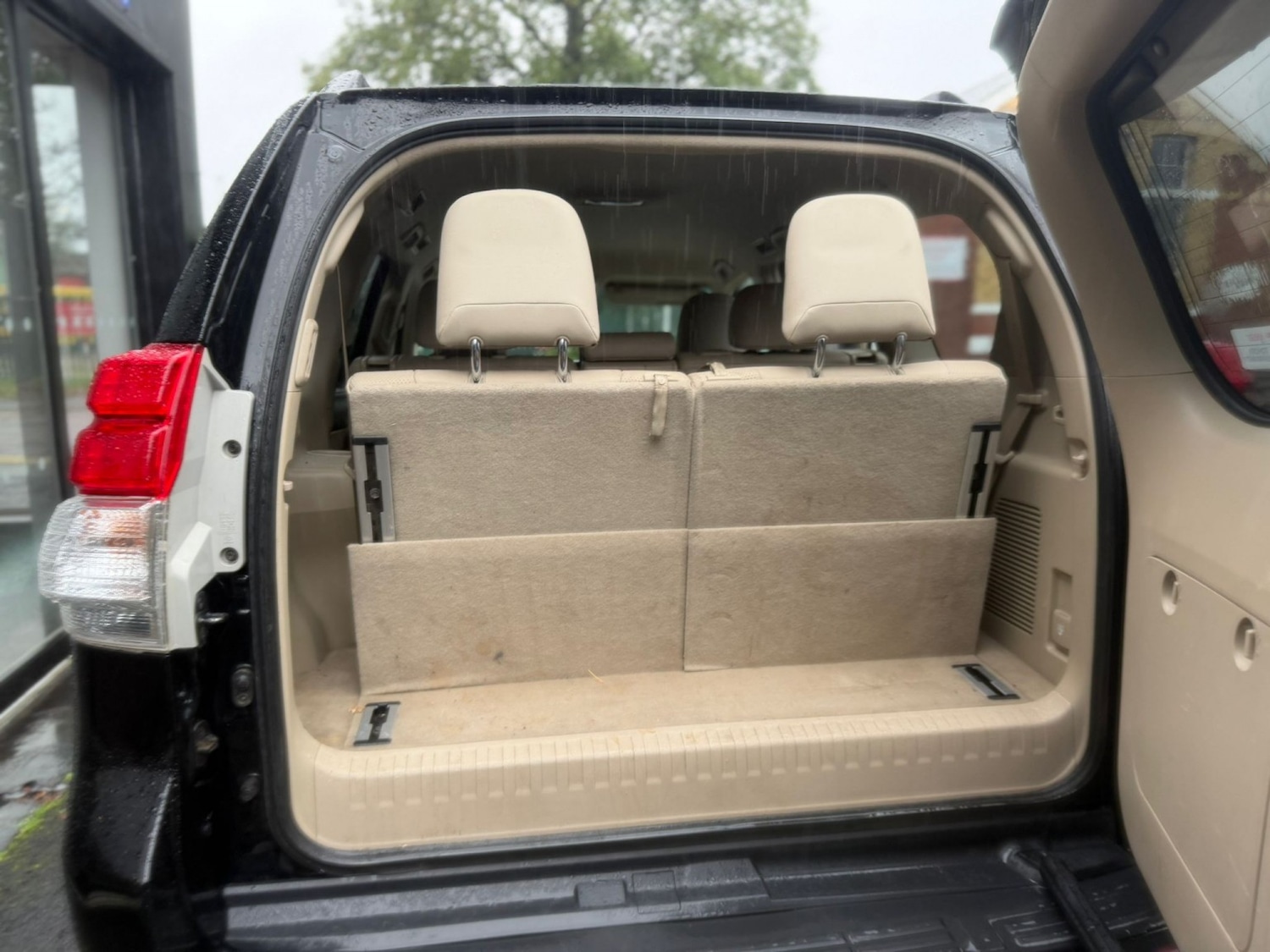 Used Toyota Land Cruiser 2010 for sale - 76692810: Photo 15