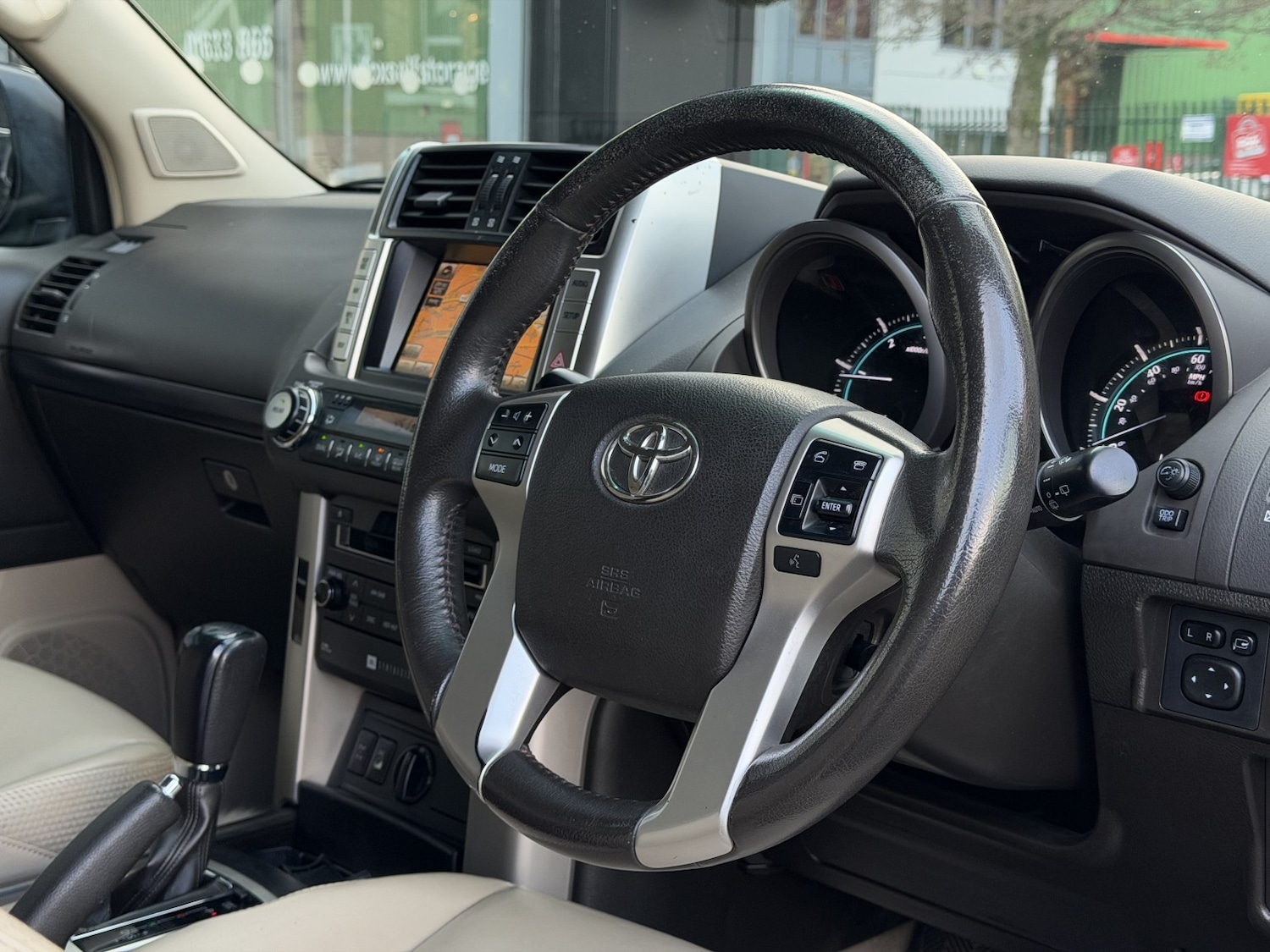 Used Toyota Land Cruiser 2010 for sale - 76692810: Photo 16