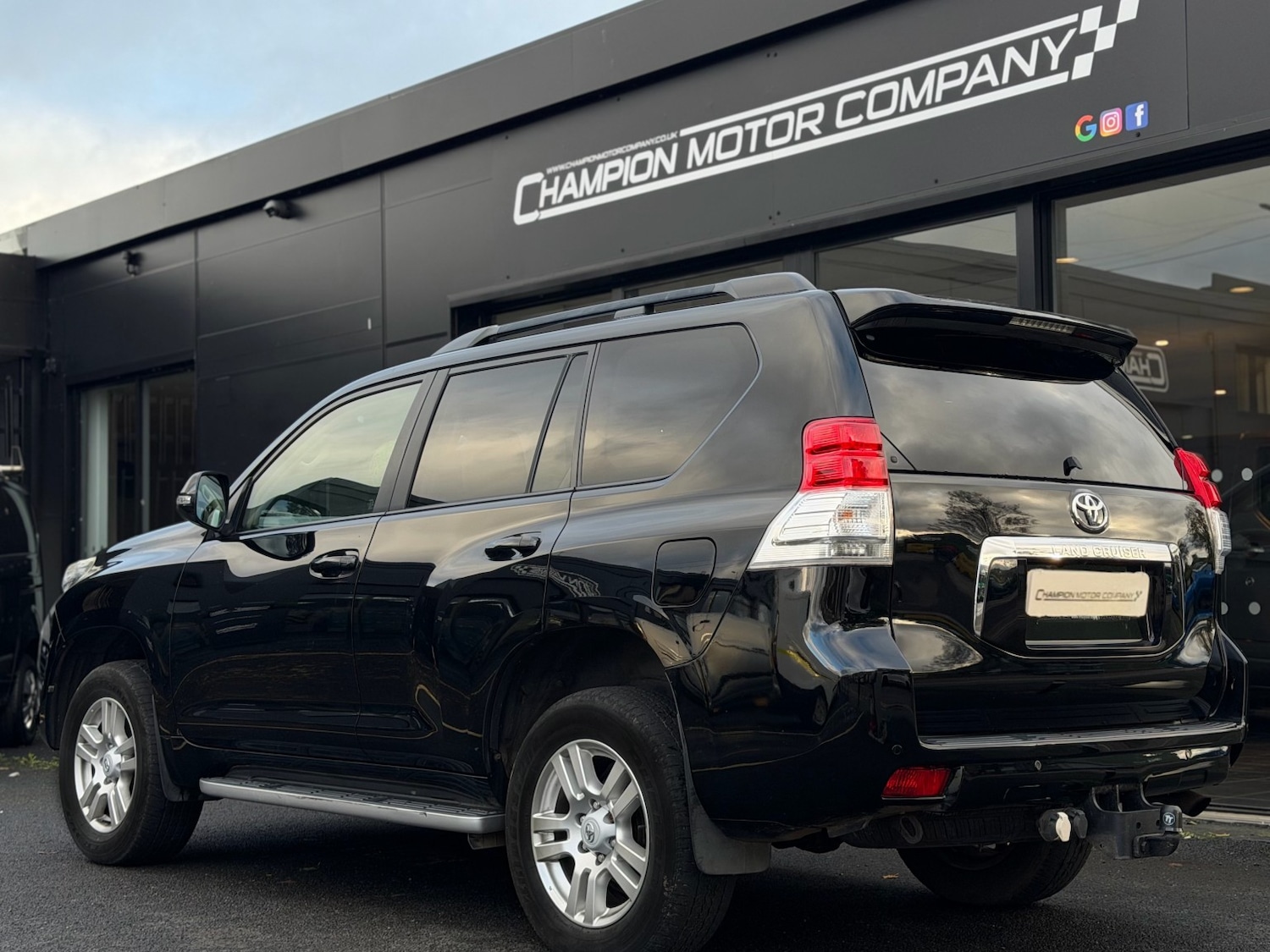 Used Toyota Land Cruiser 2010 for sale - 76692810: Photo 20