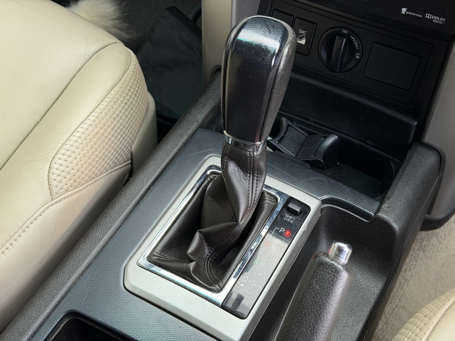 Used Toyota Land Cruiser 2010 for sale - 76692810: Photo 7