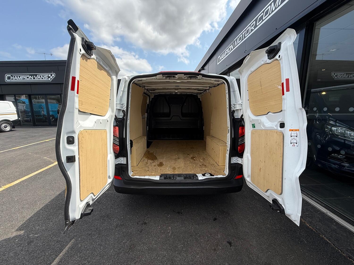 Used Ford Transit Custom 2024 for sale - 76521041: Photo 25