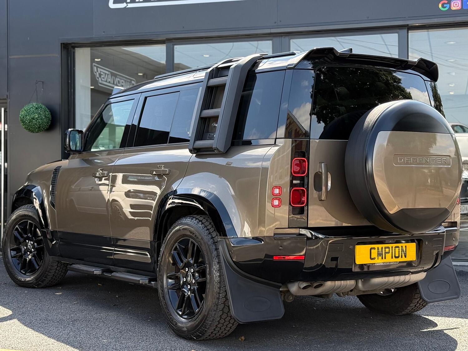 Used Land Rover Defender 110 2020 for sale - 76793112: Photo 5