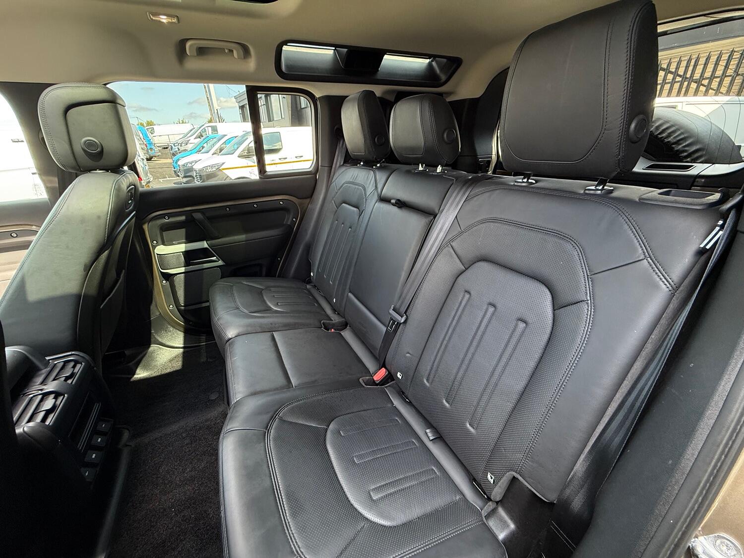 Used Land Rover Defender 110 2020 for sale - 76793112: Photo 8