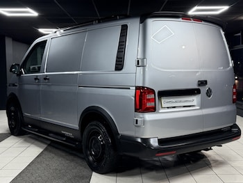 Used Volkswagen Transporter 2017 for sale - 77213376: Photo