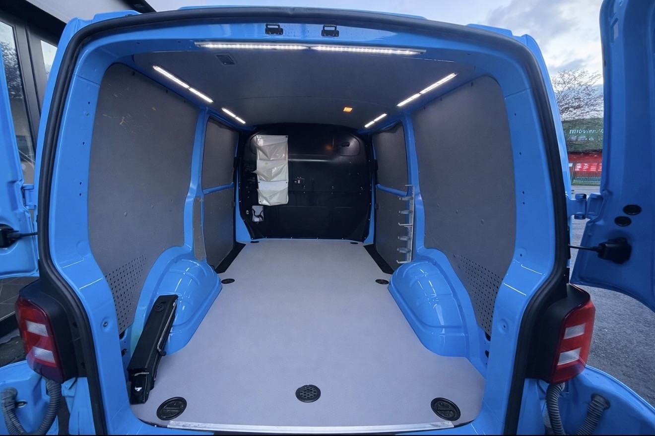 Used Volkswagen Transporter 2018 for sale - 77474807: Photo 5