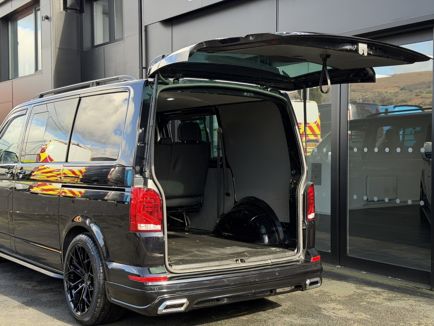 Used Volkswagen Transporter 2022 for sale - 77709055: Photo 42