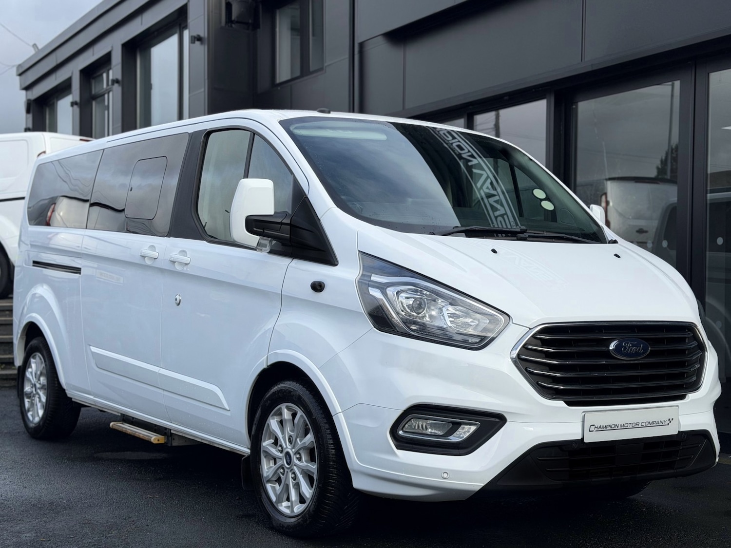 Used Ford Tourneo Custom 2019 for sale - 77595470: Photo 1