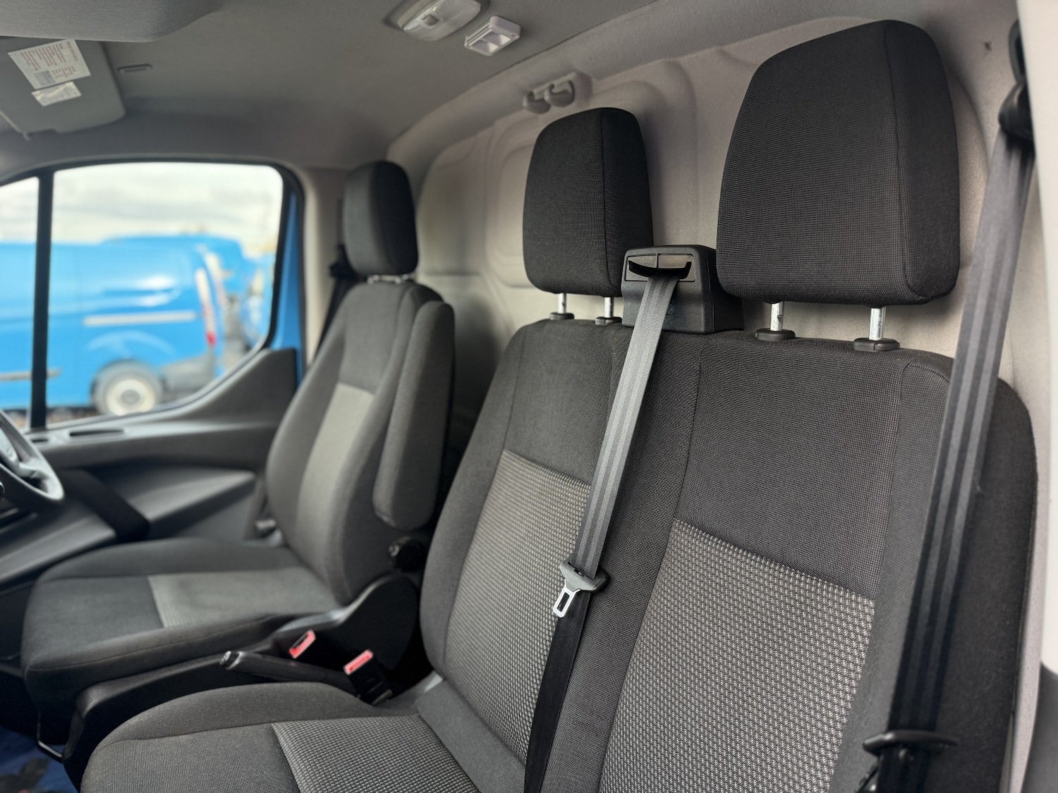 Used Ford Transit Custom 2017 for sale - 76531215: Photo 11