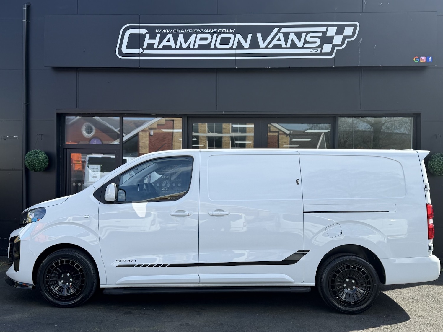 Used Vauxhall Vivaro 2024 for sale - 78168891: Photo 12