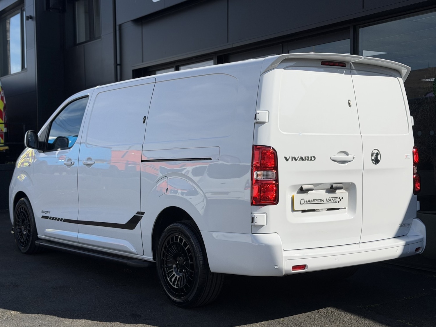 Used Vauxhall Vivaro 2024 for sale - 78168891: Photo 2