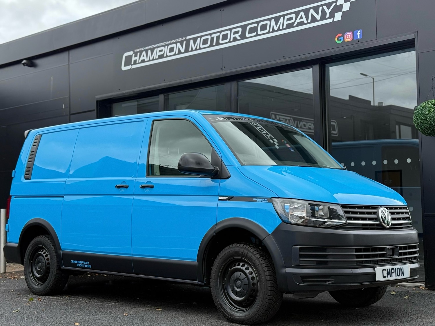 Used Volkswagen Transporter 2017 for sale - 77289149: Photo 1