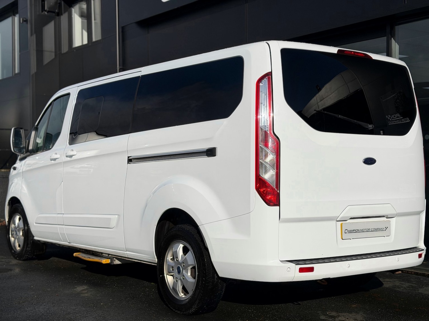 Used Ford Tourneo Custom 2019 for sale - 77595448: Photo 2