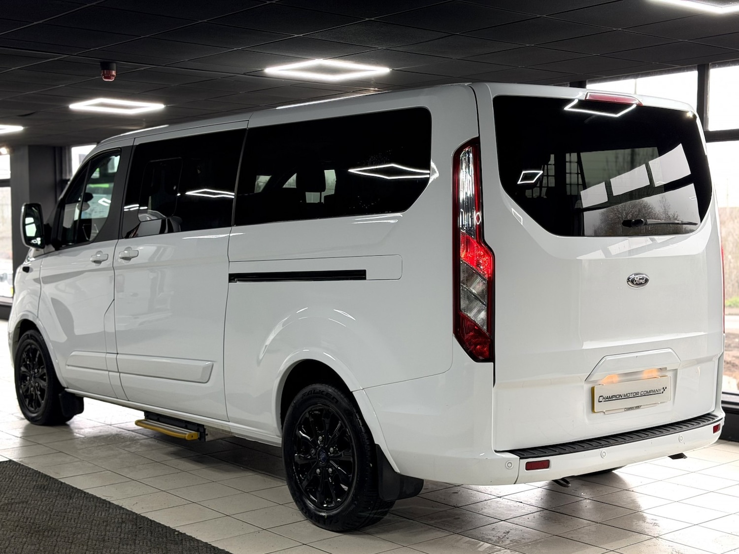 Used Ford Tourneo Custom 2019 for sale - 77822325: Photo 2