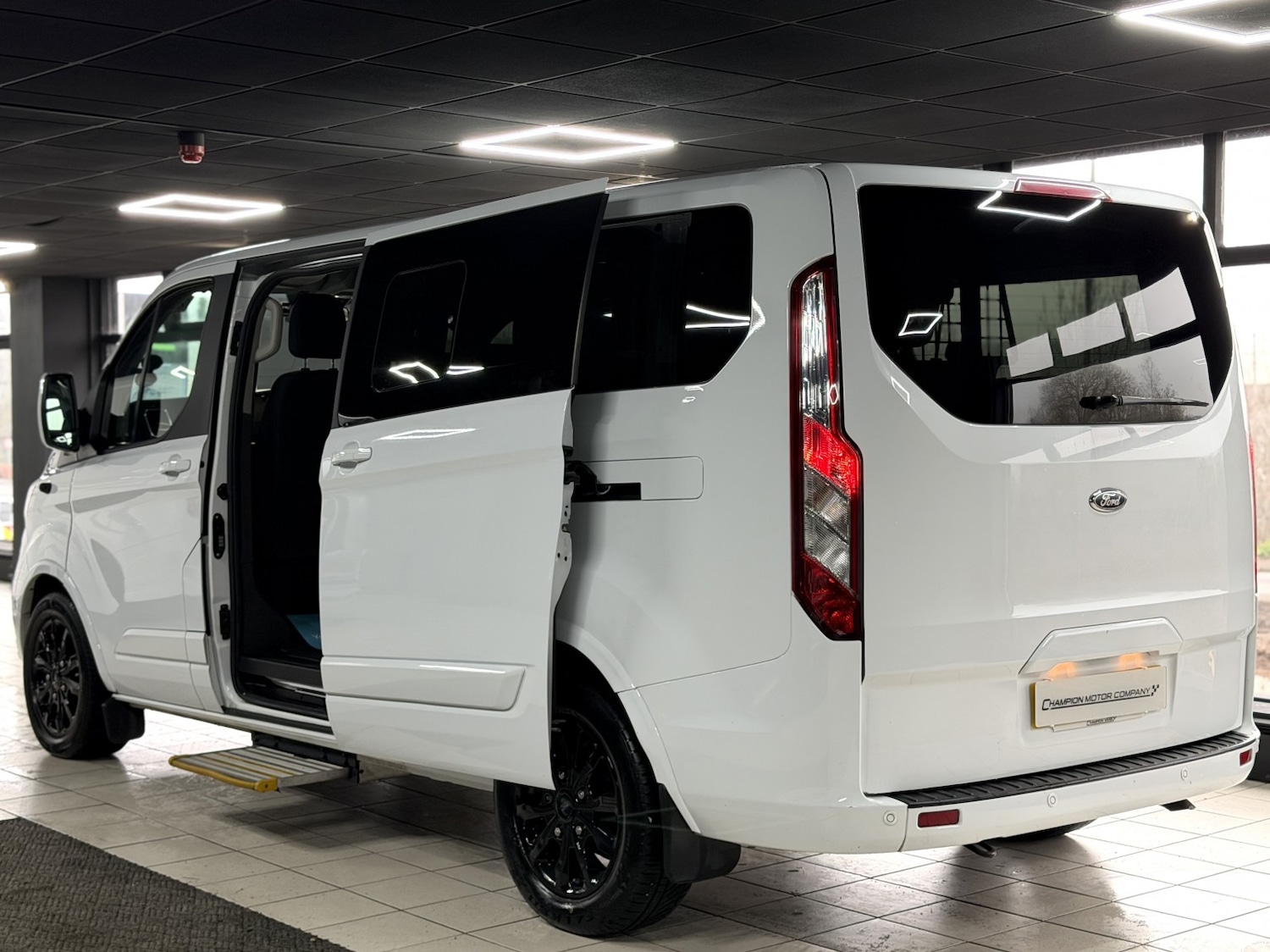 Used Ford Tourneo Custom 2019 for sale - 77822325: Photo 22