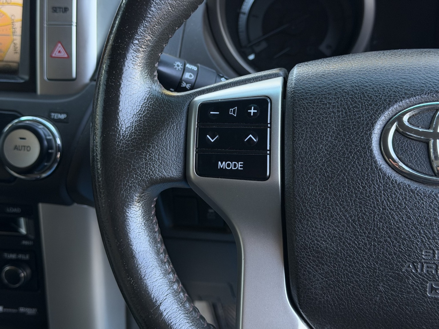 Used Toyota Land Cruiser 2010 for sale - 76799287: Photo 10