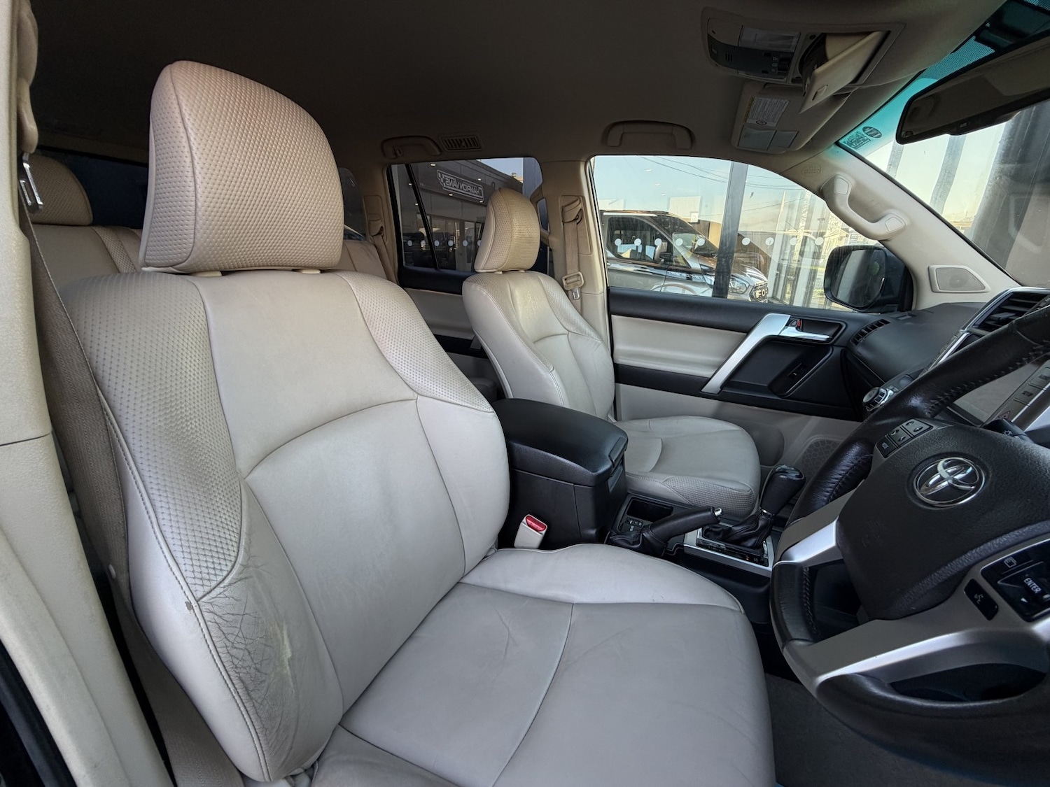 Used Toyota Land Cruiser 2010 for sale - 76799287: Photo 22