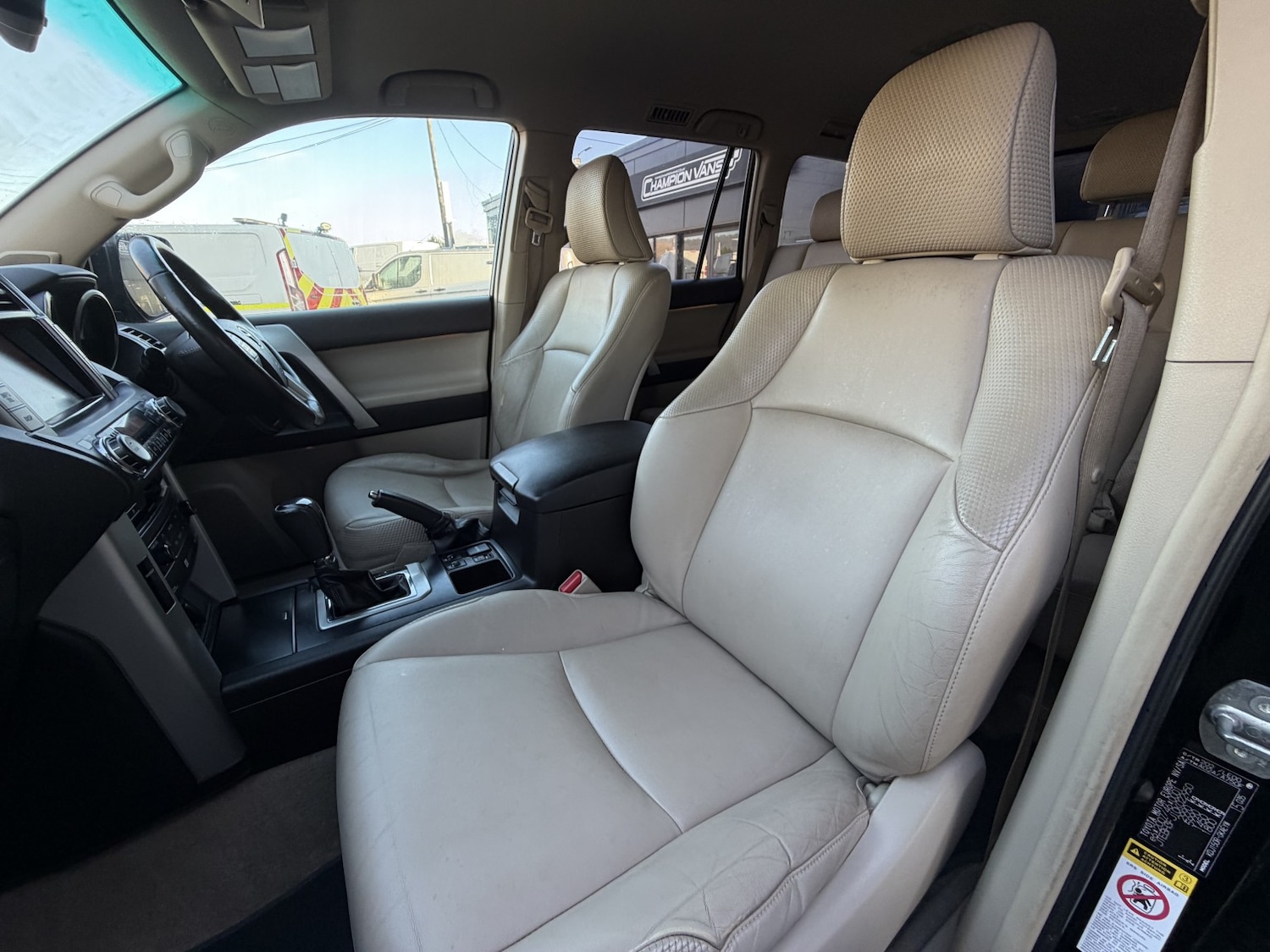 Used Toyota Land Cruiser 2010 for sale - 76799287: Photo 23