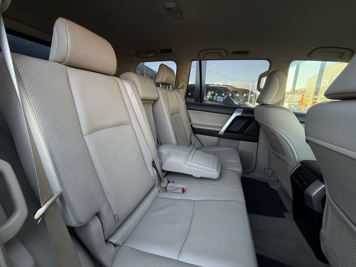 Used Toyota Land Cruiser 2010 for sale - 76799287: Photo 27