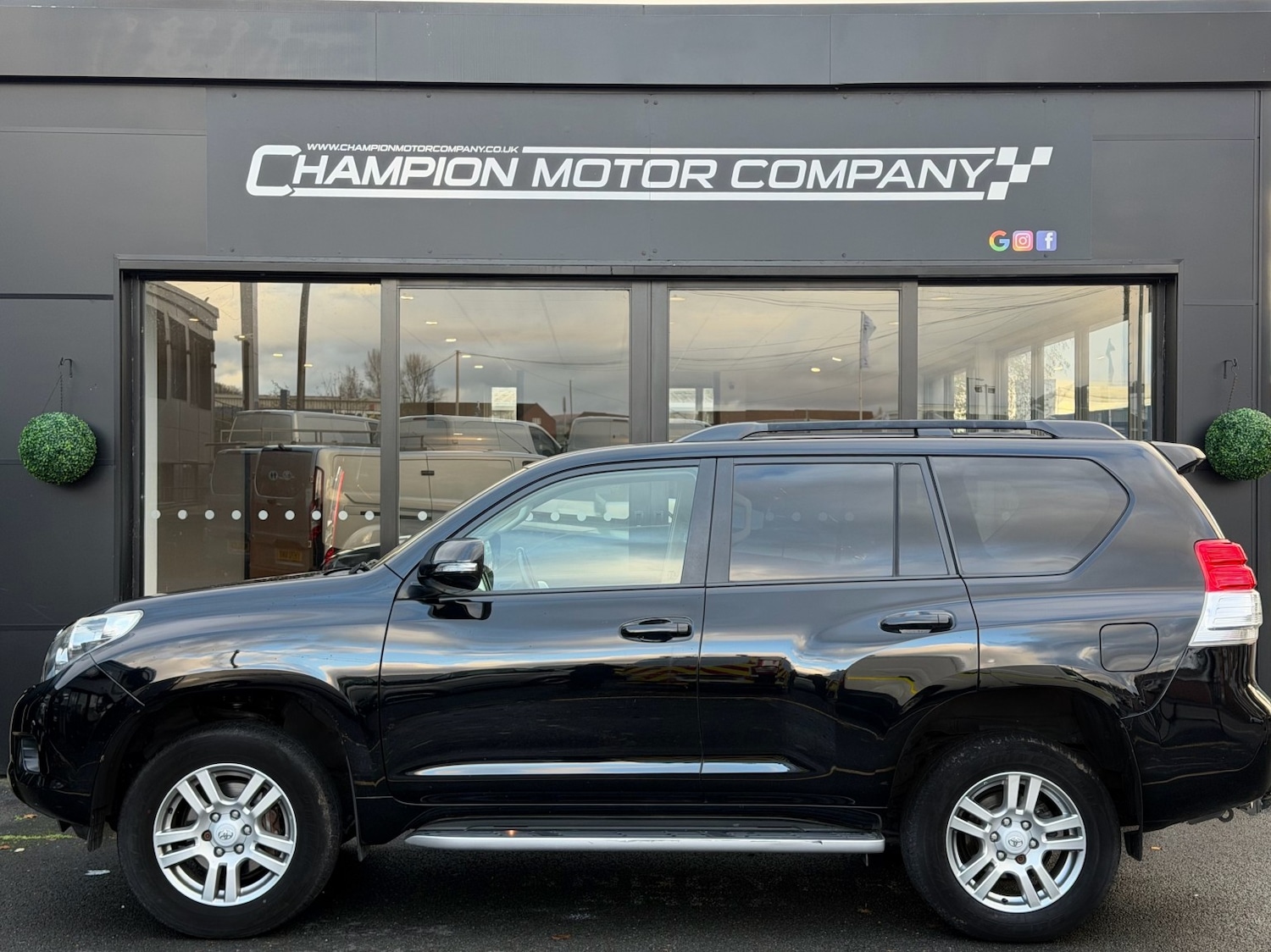 Used Toyota Land Cruiser 2010 for sale - 76799287: Photo 5