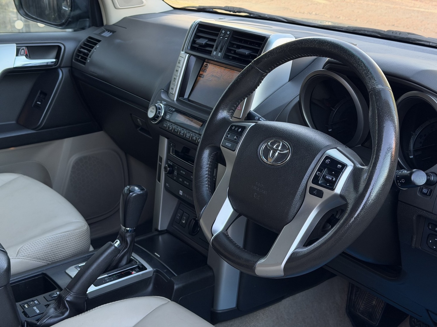 Used Toyota Land Cruiser 2010 for sale - 76799287: Photo 8