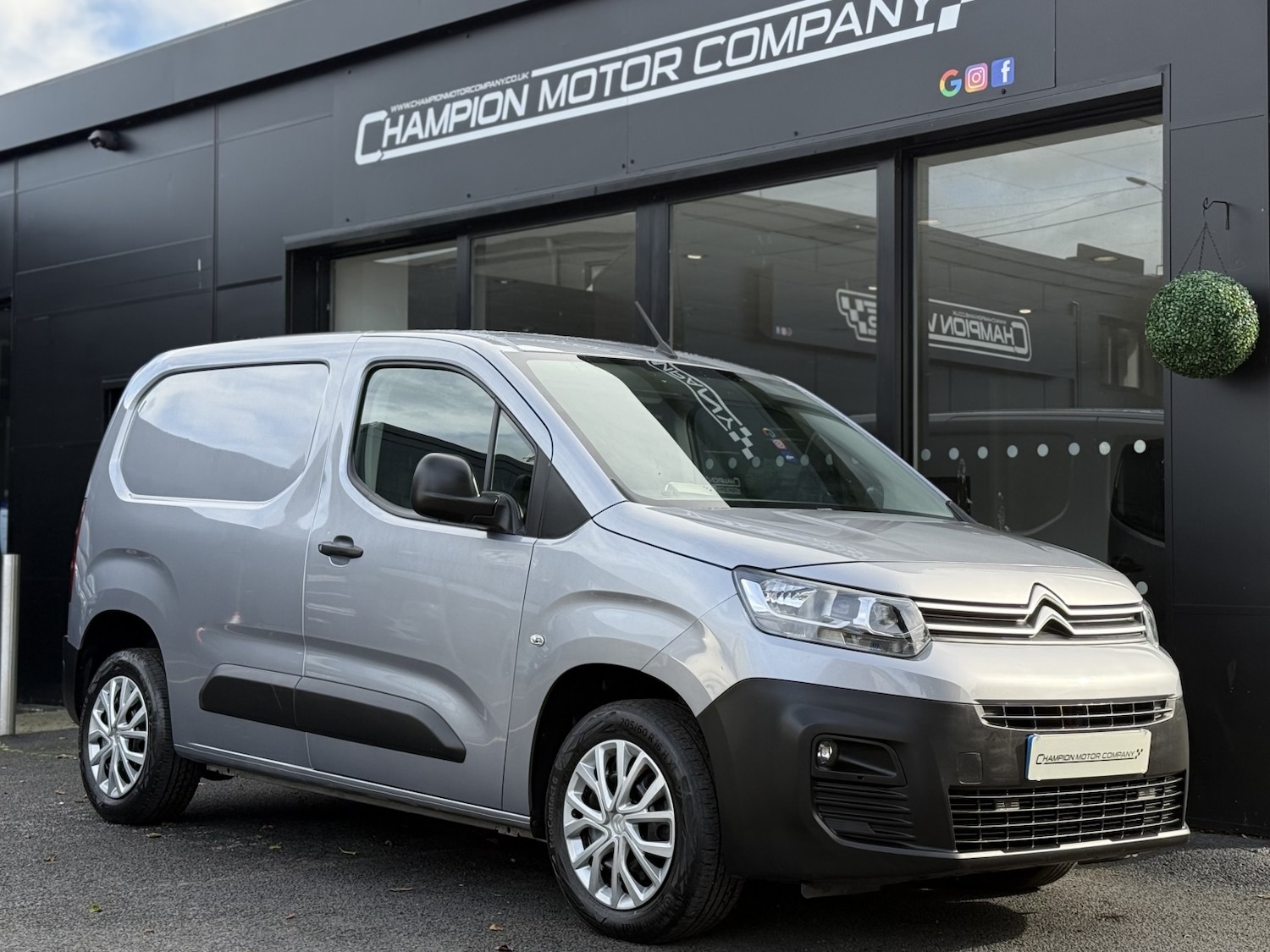 Used Citroen Berlingo 2020 for sale - 76347243: Photo 1