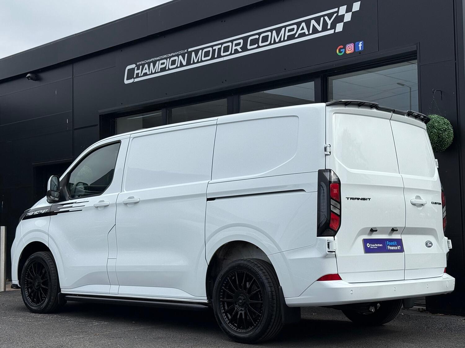 Used Ford Transit Custom 2024 for sale - 76769144: Photo 4