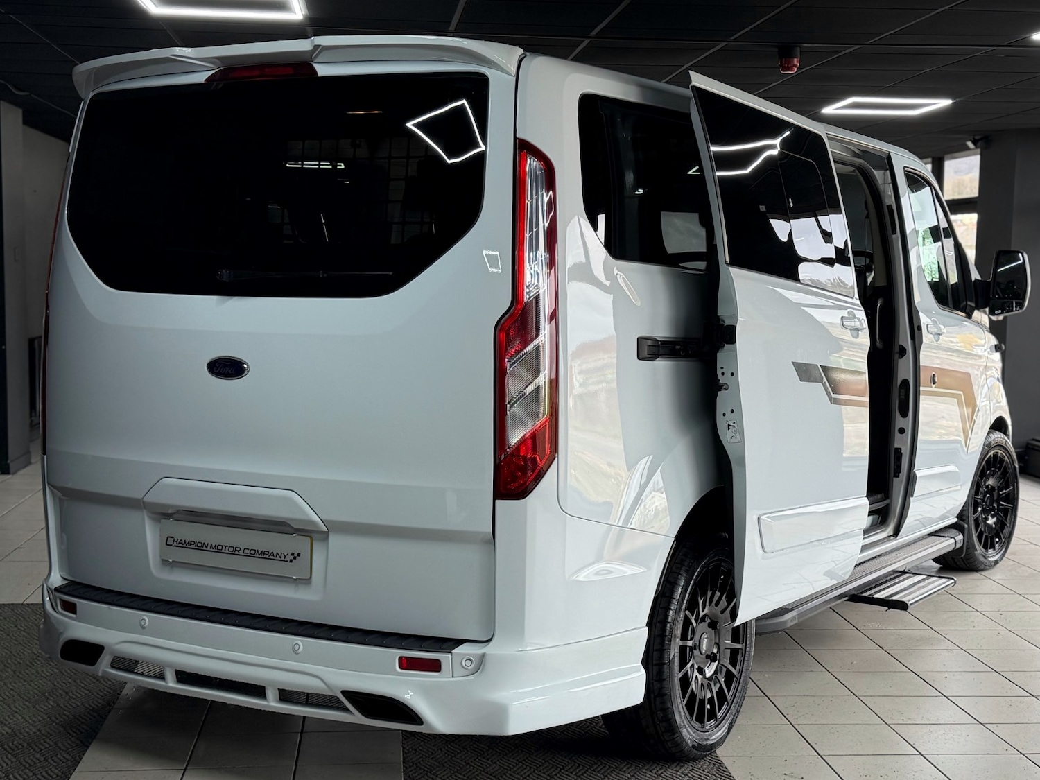 Used Ford Tourneo Custom 2019 for sale - 77668652: Photo 14