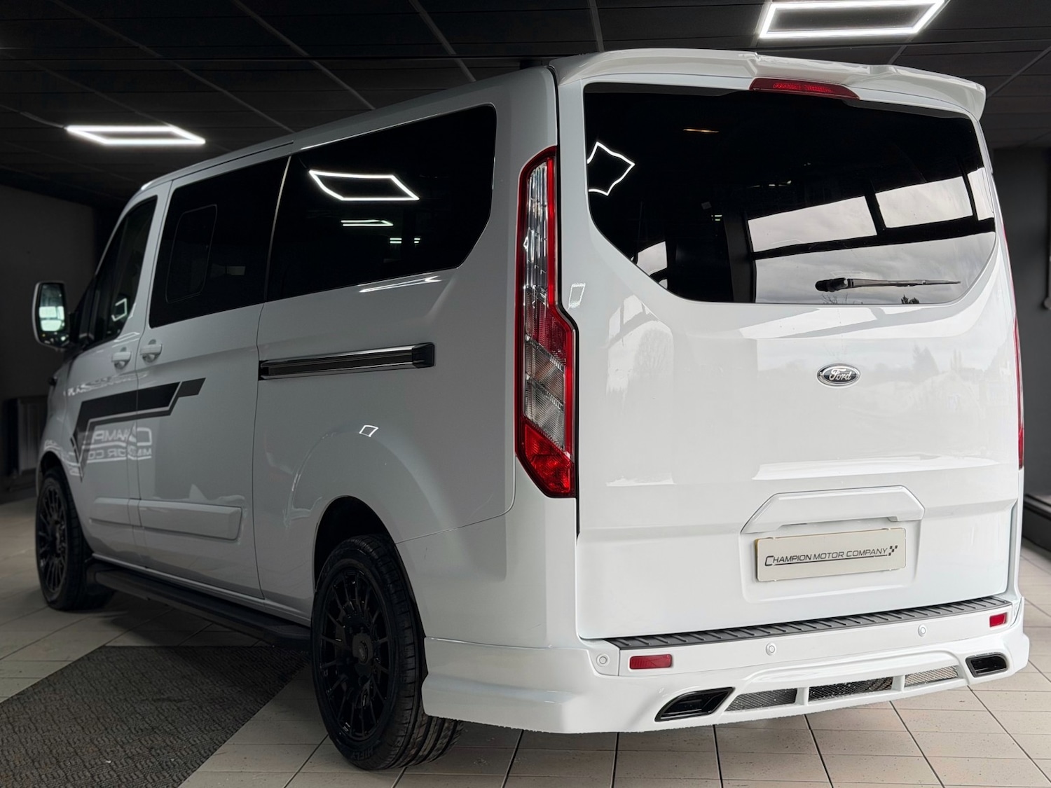 Used Ford Tourneo Custom 2019 for sale - 77668652: Photo 2