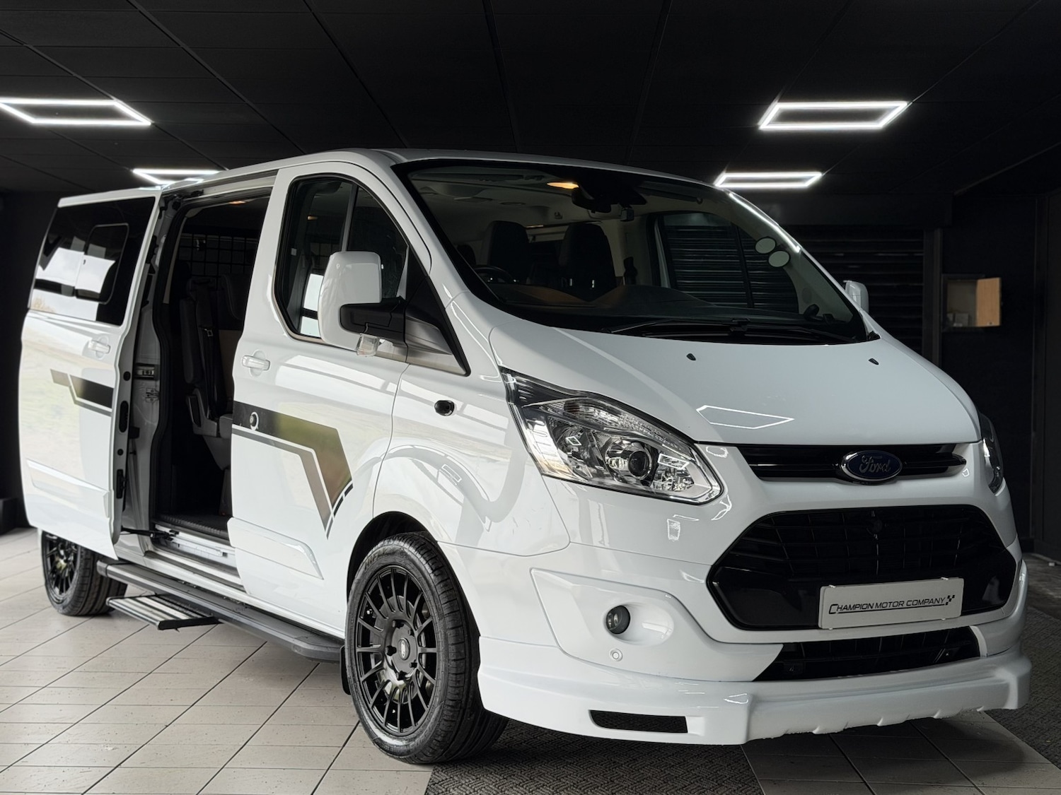 Used Ford Tourneo Custom 2019 for sale - 77668652: Photo 3