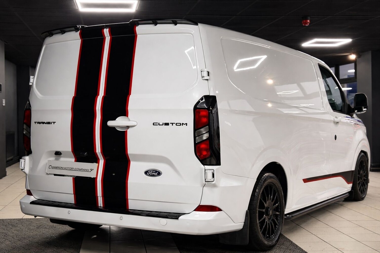 Used Ford Transit Custom 2024 for sale - 77766334: Photo 2