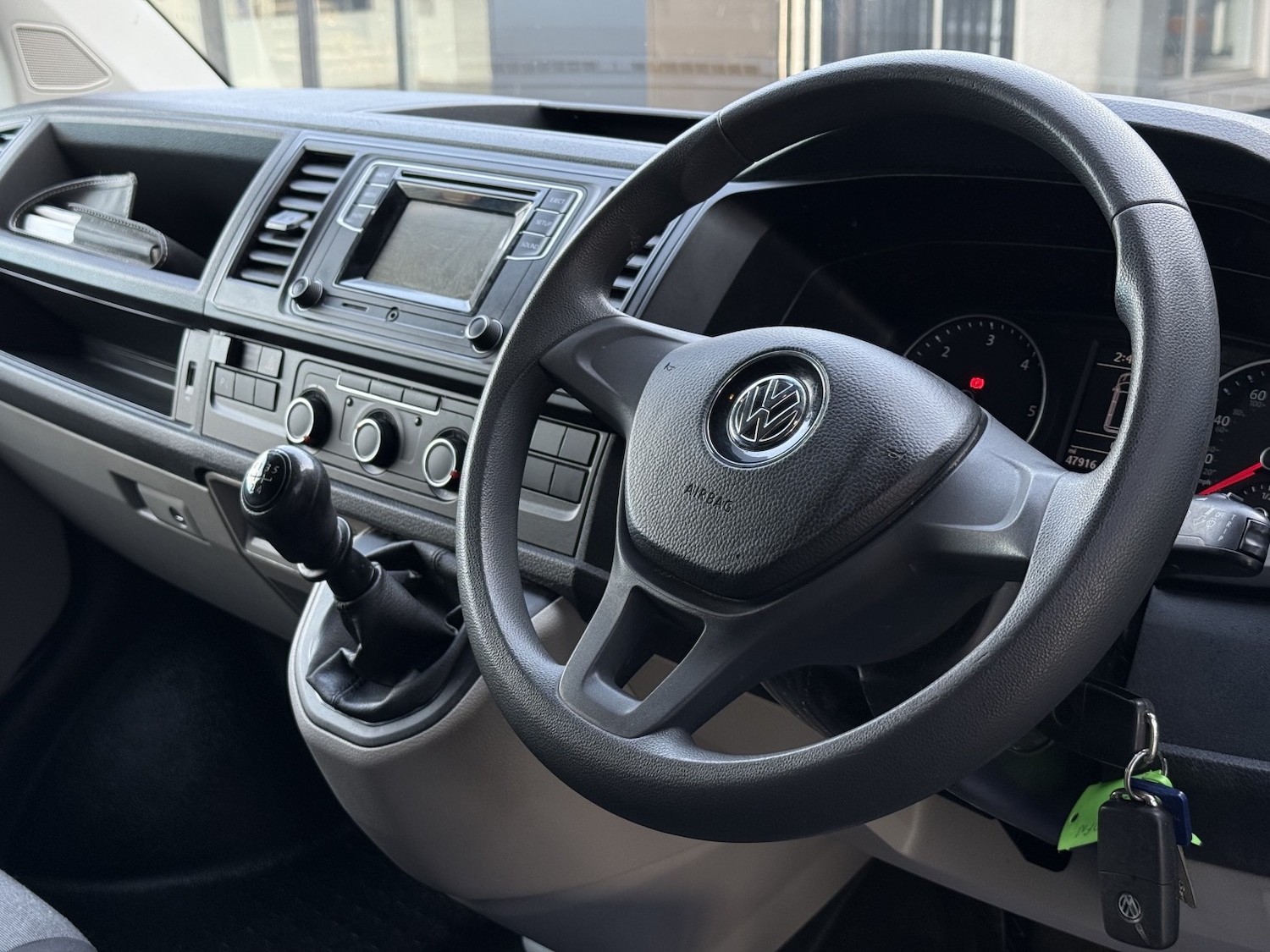 Used Volkswagen Transporter 2017 for sale - 77124217: Photo 10