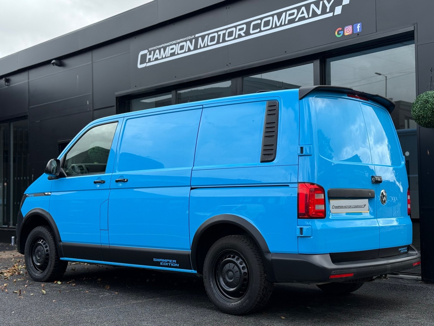 Used Volkswagen Transporter 2017 for sale - 77124217: Photo 2