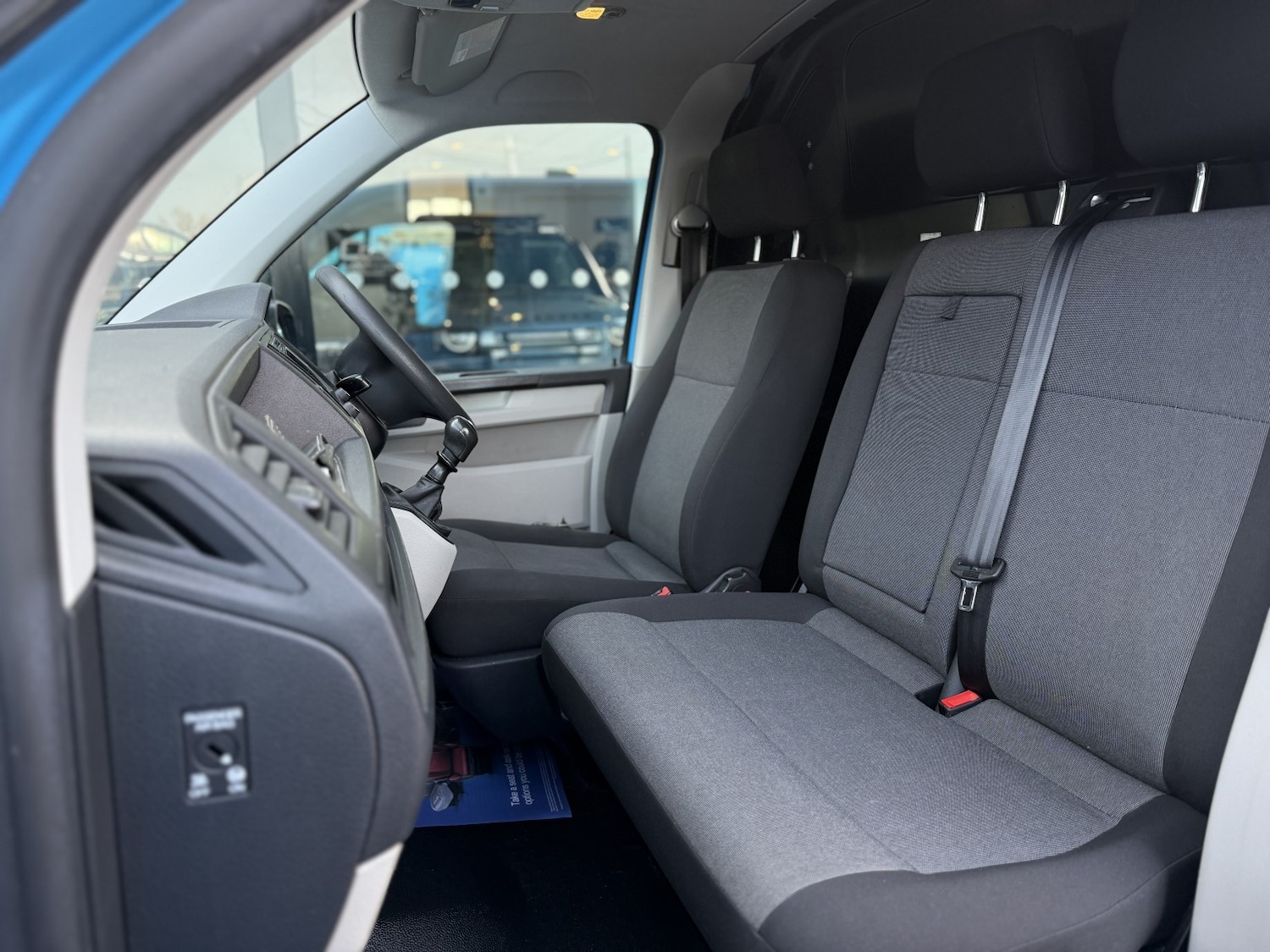 Used Volkswagen Transporter 2017 for sale - 77124217: Photo 9