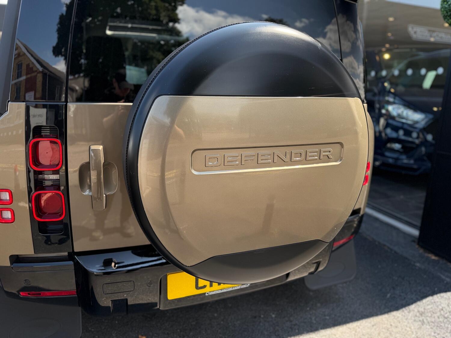 Used Land Rover Defender 110 2020 for sale - 75677153: Photo 43