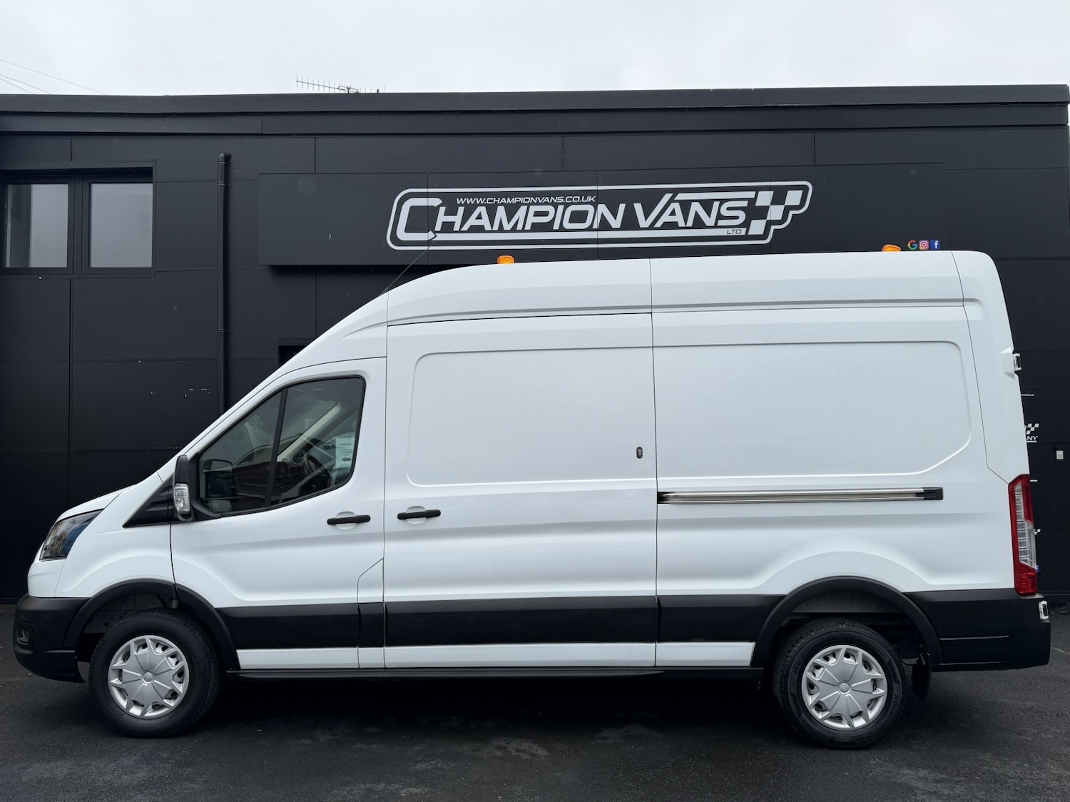 Used Ford Transit 2020 for sale - 78070555: Photo 24