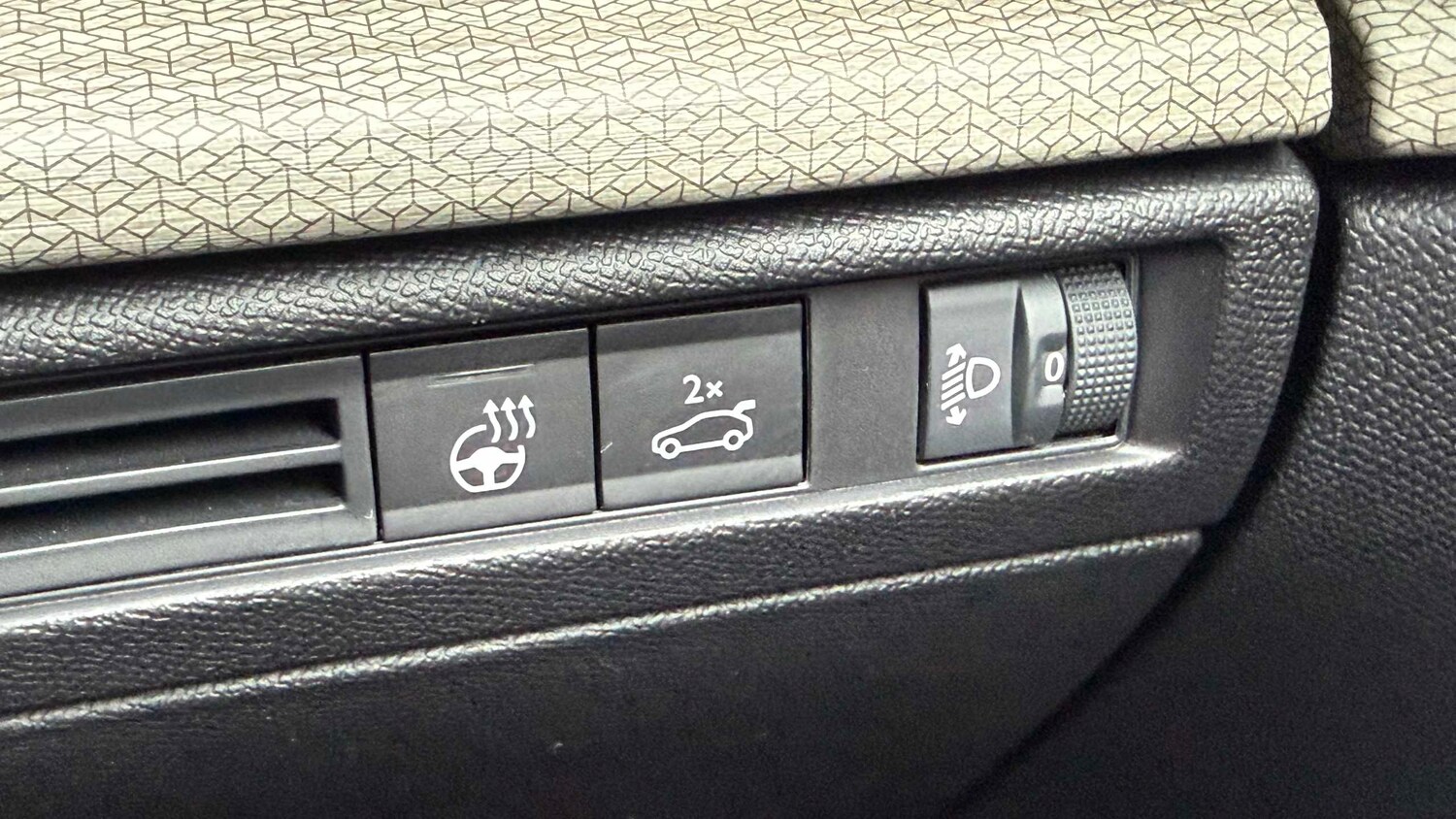 Used Citroen C5 X 2023 for sale - 77857981: Photo 18