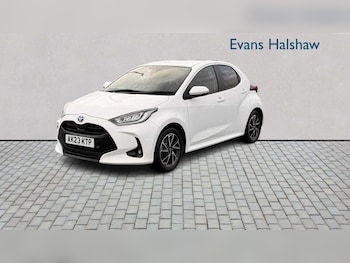 Used Toyota Yaris 2023 for sale - 77861341: Photo