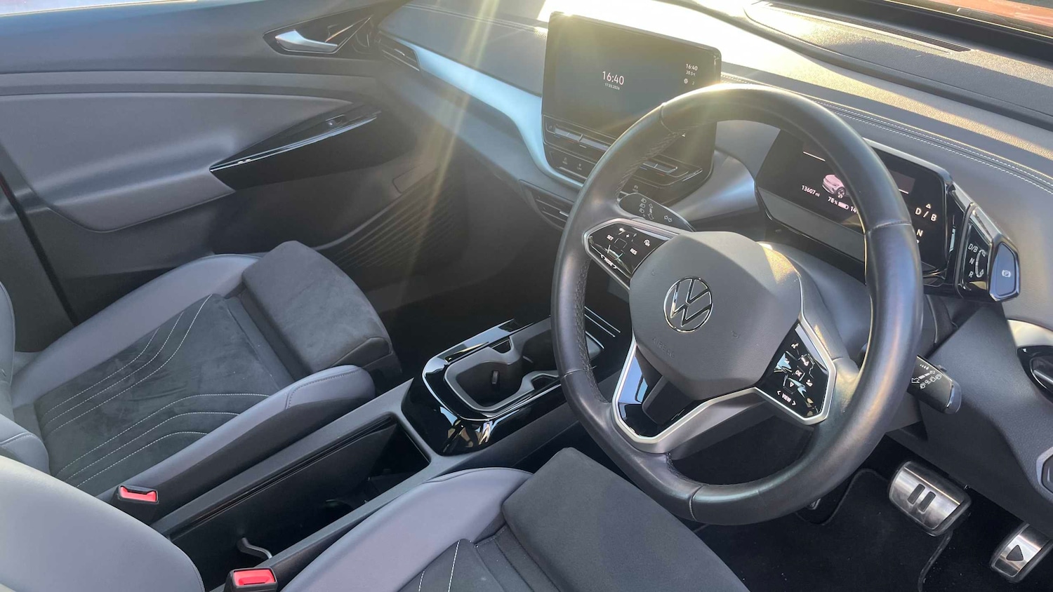 Used Volkswagen ID.4 2023 for sale - 77942965: Photo 5