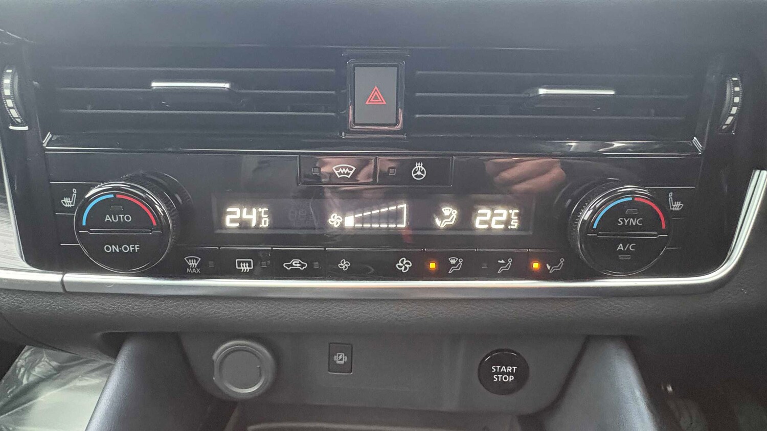 Used Nissan Qashqai for sale - 77861921: Photo 25