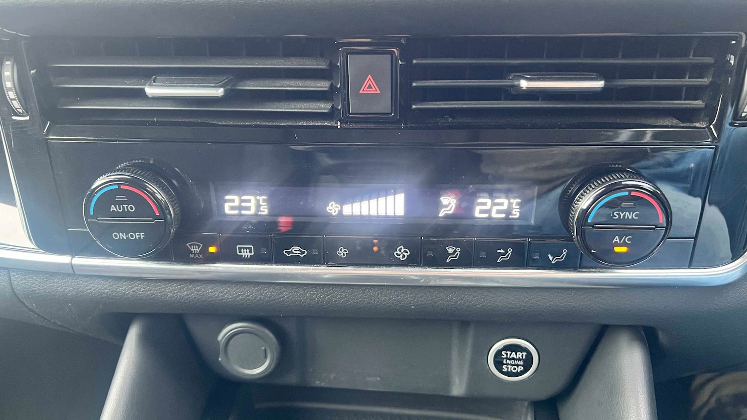 Used Nissan Qashqai for sale - 77858591: Photo 17