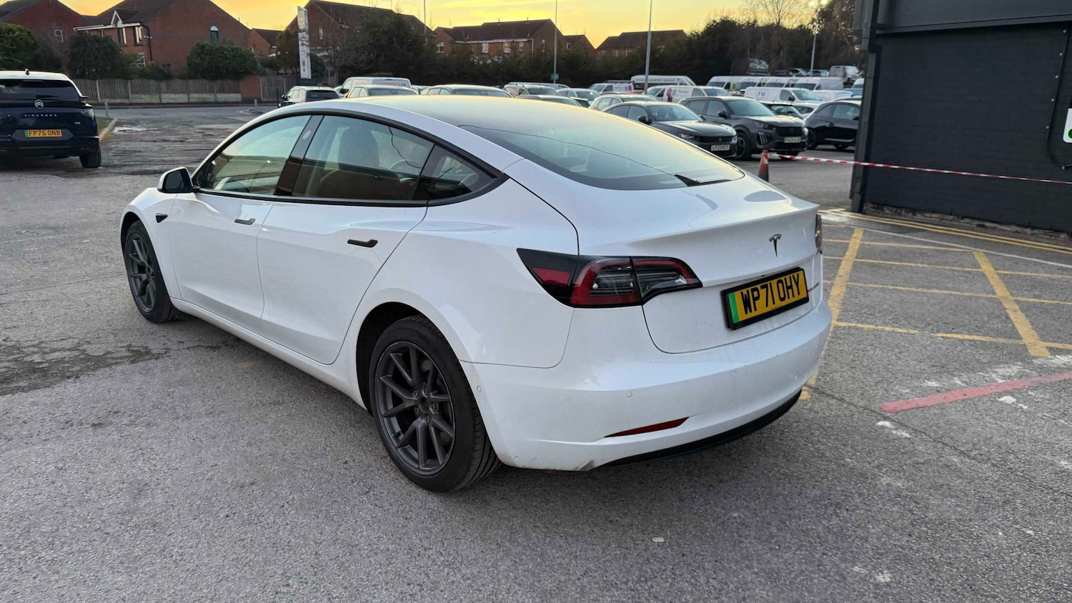 Used Tesla Model 3 2021 for sale - 77860824: Photo 4