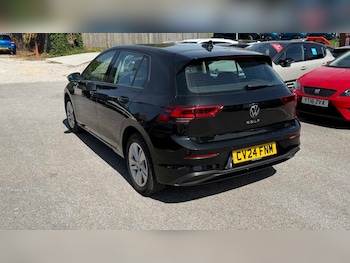 Used Volkswagen Golf 2024 for sale - 78978789: Photo