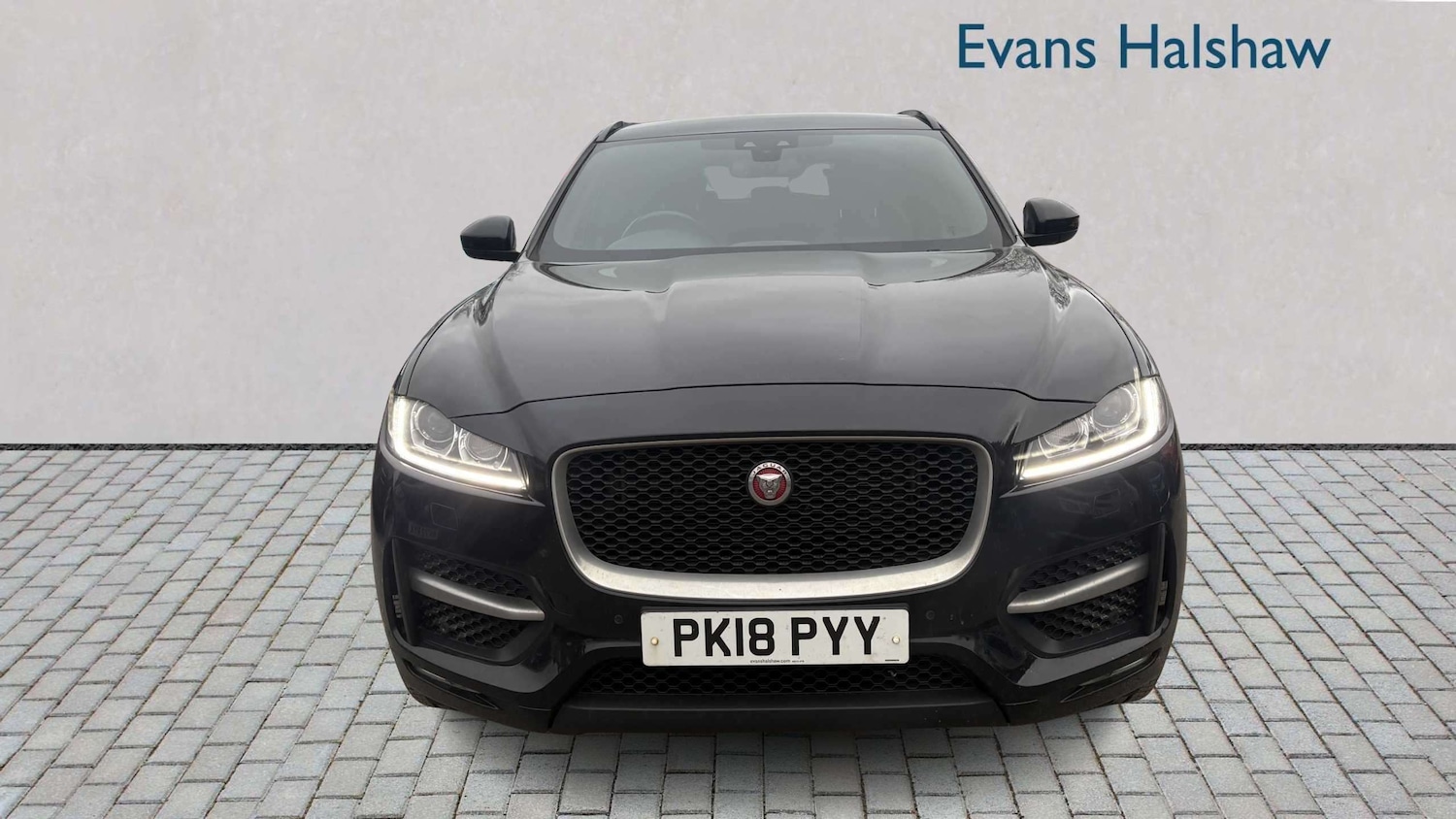 Used Jaguar F-Pace 2018 for sale - 78173631: Photo 3