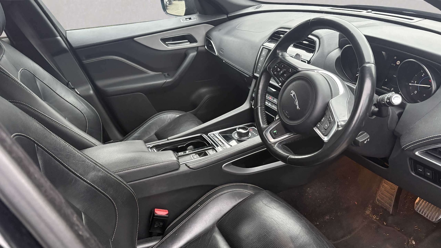 Used Jaguar F-Pace 2018 for sale - 78173631: Photo 5